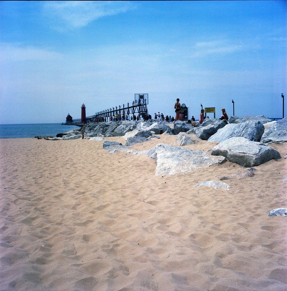 2025 Roll 32 (Rolleiflex 2.8D/Portra 400)