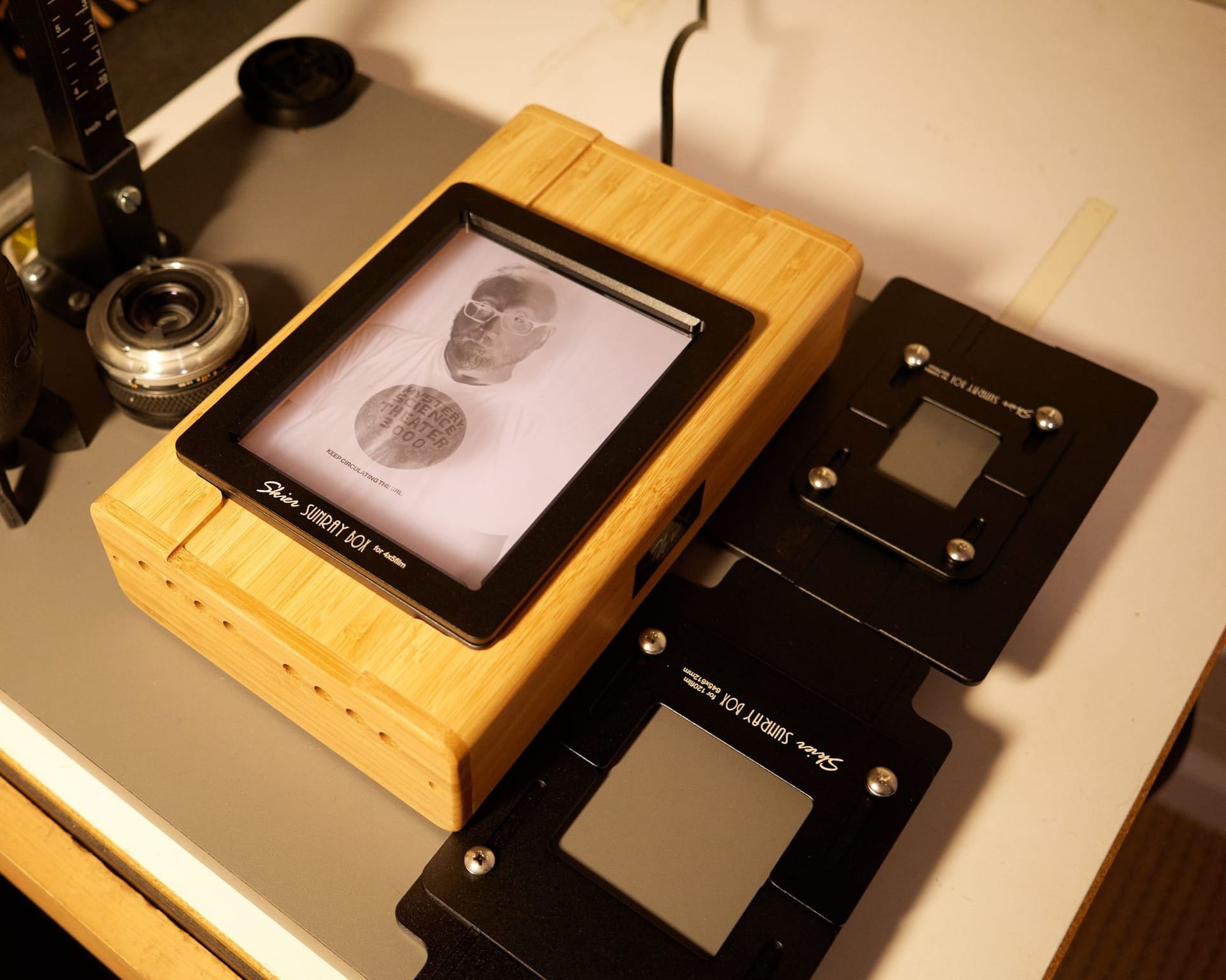 Using the Skier Sunray Copy Box 3 for digital film scanning