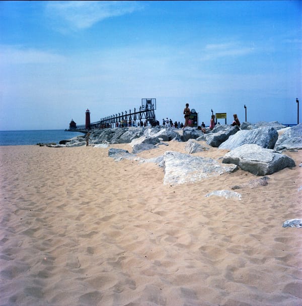 2025 Roll 32 (Rolleiflex 2.8D/Portra 400)