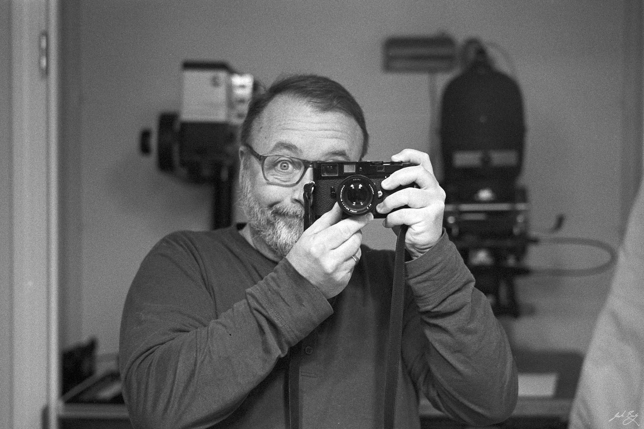 Self-portrait in mirror (Leica MP. HP5 Plus. 50mm Summilux-M)